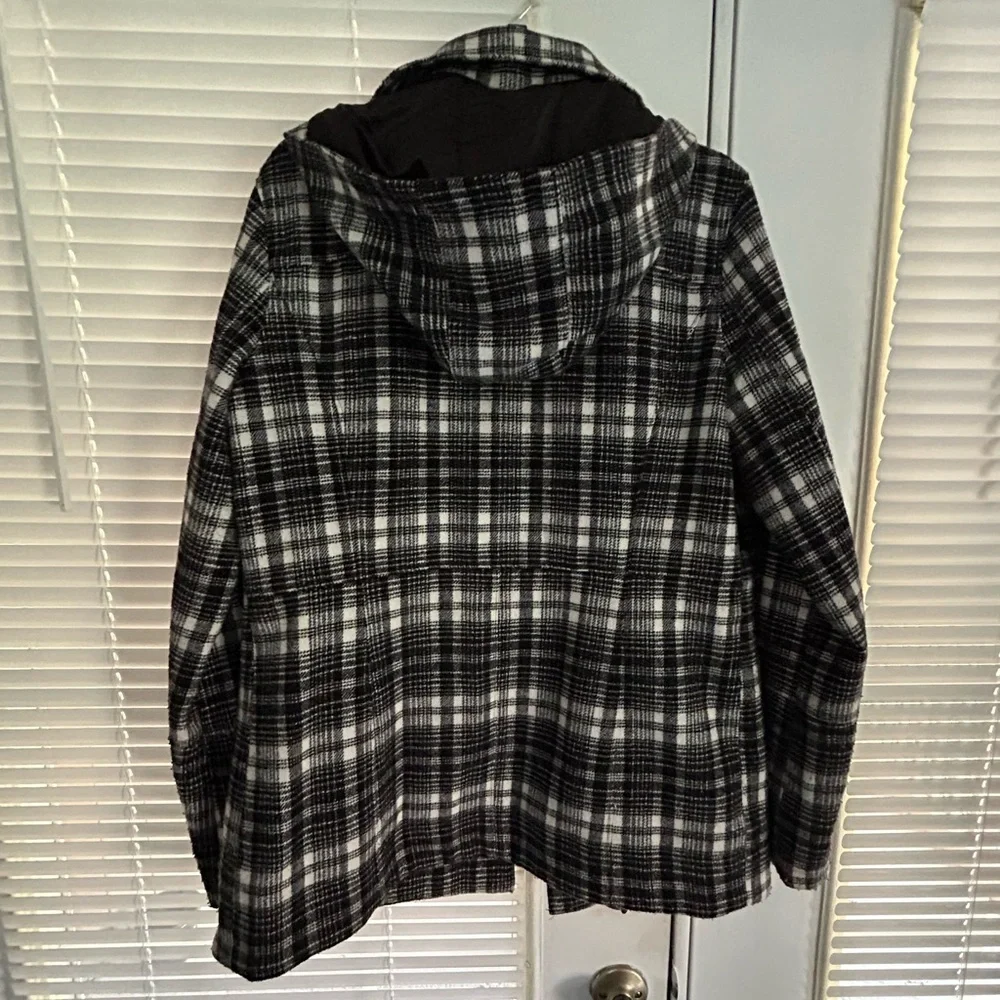 EUC Hurley hooded coat size medium - Picture 16 of 17